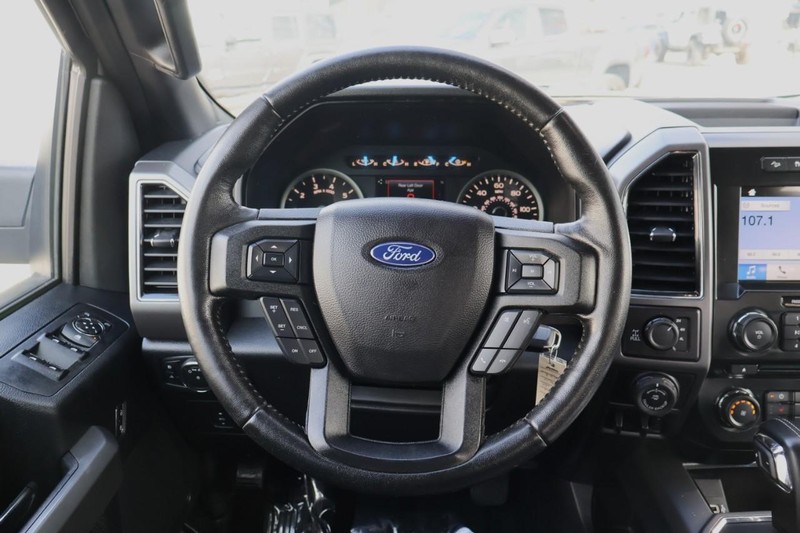 Ford F-150 Vehicle Full-screen Gallery Image 28