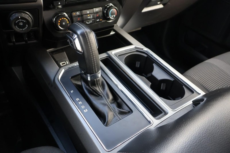 Ford F-150 Vehicle Full-screen Gallery Image 37