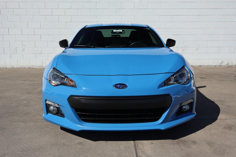 Subaru BRZ Vehicle Full-screen Gallery Image 02