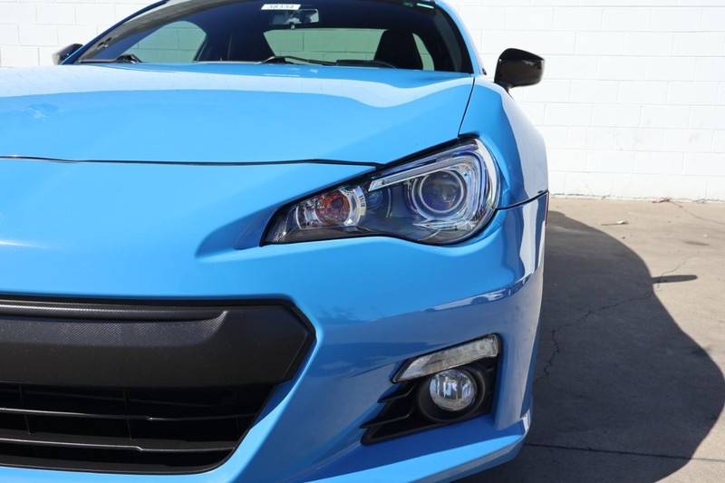 Subaru BRZ Vehicle Full-screen Gallery Image 03