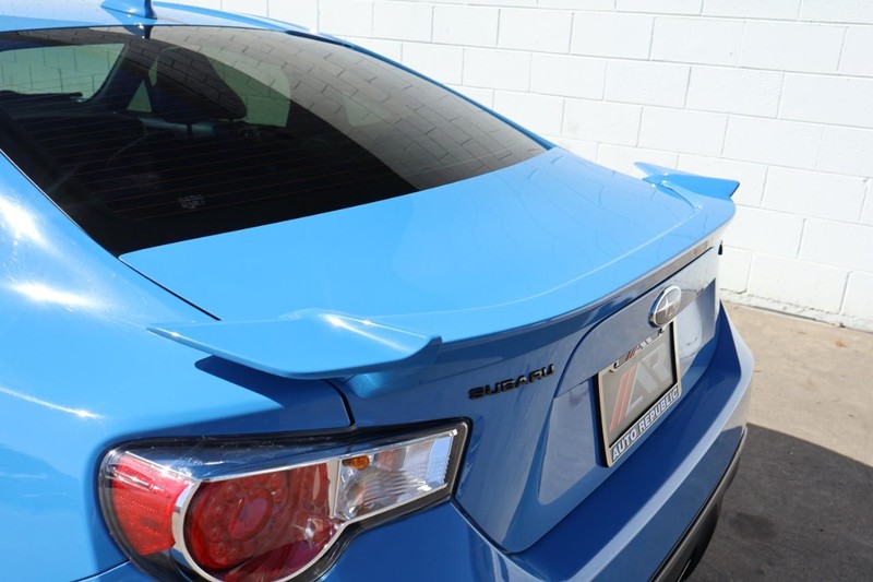 Subaru BRZ Vehicle Full-screen Gallery Image 10