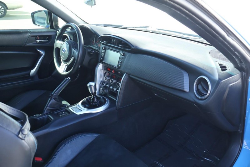 Subaru BRZ Vehicle Full-screen Gallery Image 20