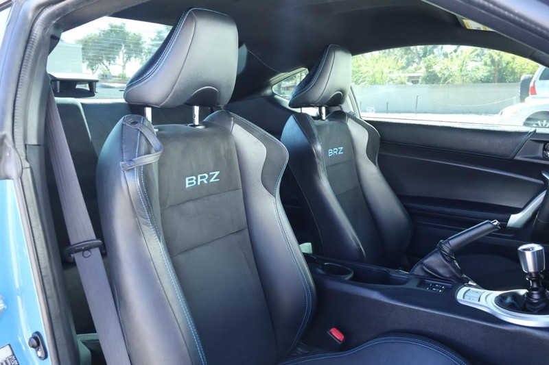 Subaru BRZ Vehicle Full-screen Gallery Image 21