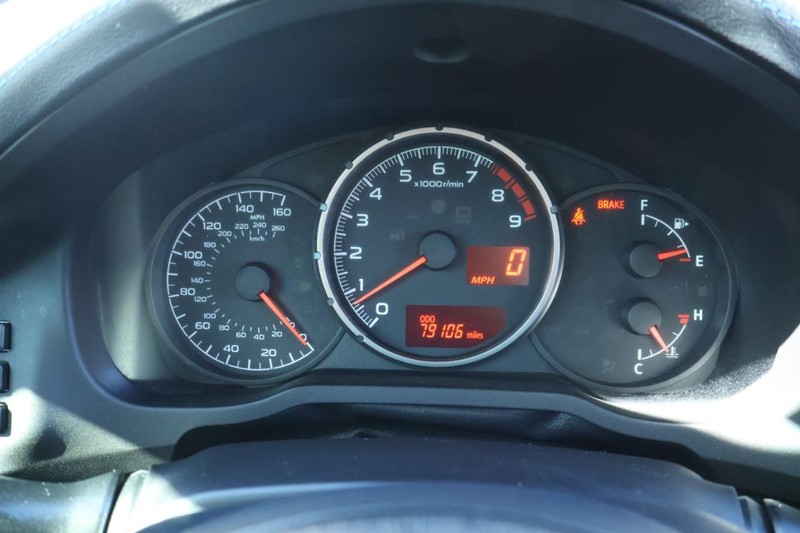 Subaru BRZ Vehicle Full-screen Gallery Image 25