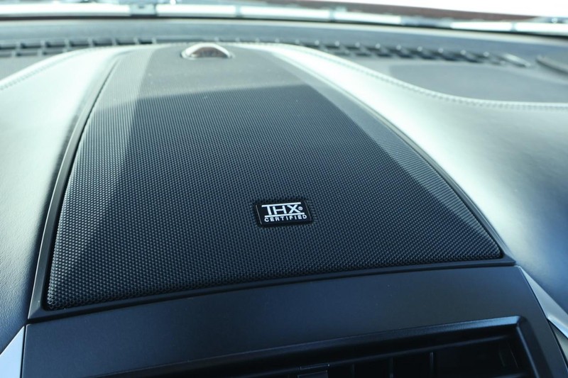 Lincoln MKC Vehicle Full-screen Gallery Image 33