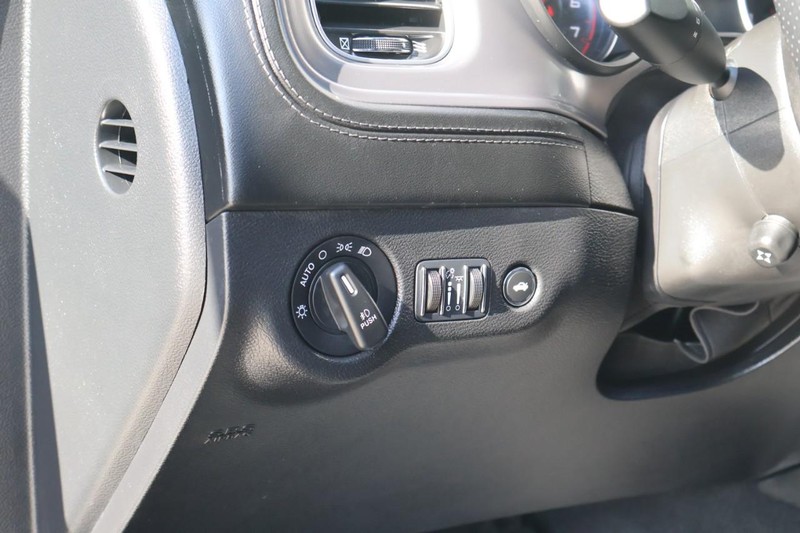 Dodge Charger Vehicle Full-screen Gallery Image 17