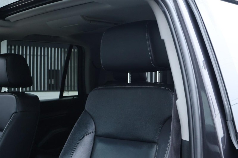 Chevrolet Tahoe Vehicle Full-screen Gallery Image 24