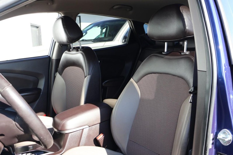 Hyundai Tucson Vehicle Full-screen Gallery Image 17