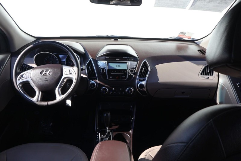 Hyundai Tucson Vehicle Full-screen Gallery Image 22