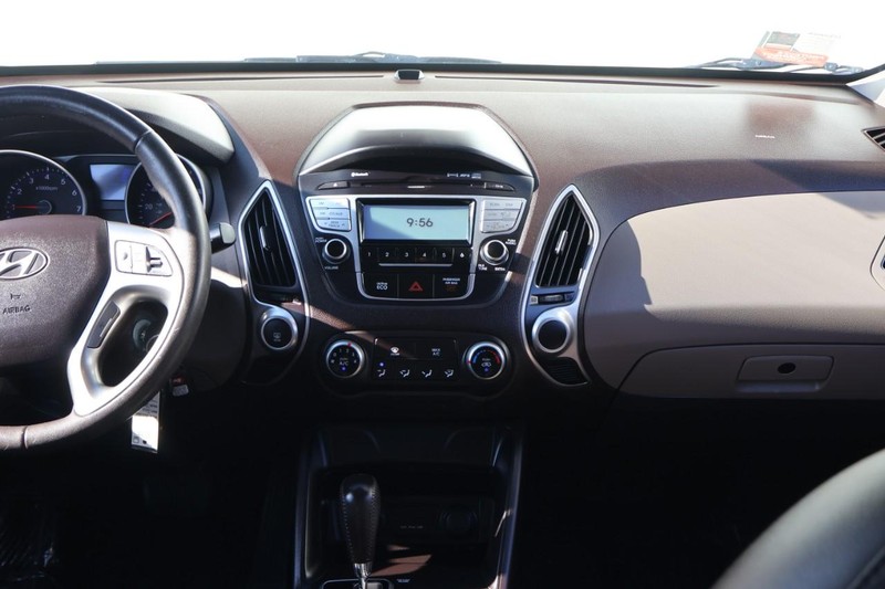 Hyundai Tucson Vehicle Full-screen Gallery Image 27