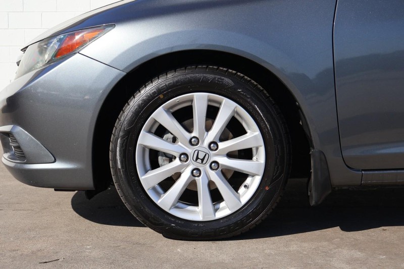 Honda Civic Sedan Vehicle Full-screen Gallery Image 12