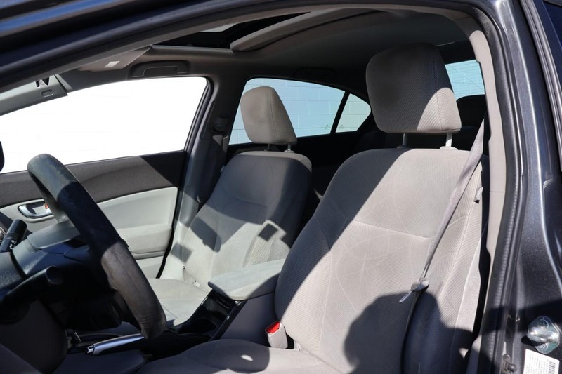Honda Civic Sedan Vehicle Full-screen Gallery Image 15
