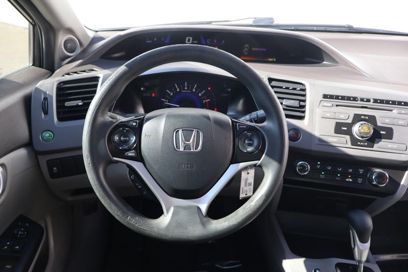 Honda Civic Sedan Vehicle Full-screen Gallery Image 23