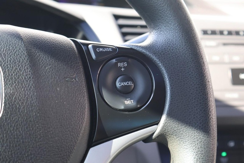 Honda Civic Sedan Vehicle Full-screen Gallery Image 25