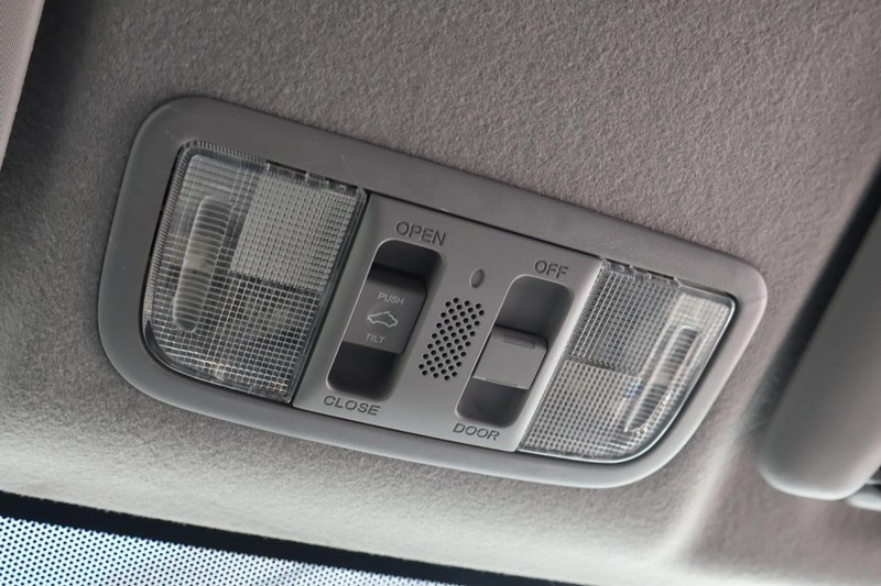 Honda Civic Sedan Vehicle Full-screen Gallery Image 32