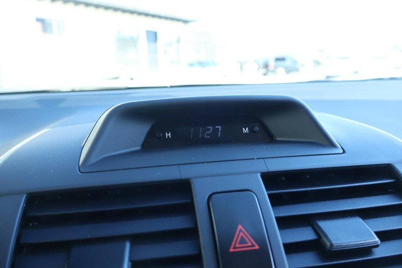 Toyota Corolla Vehicle Full-screen Gallery Image 27