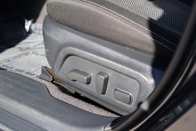 Subaru Outback Vehicle Full-screen Gallery Image 17