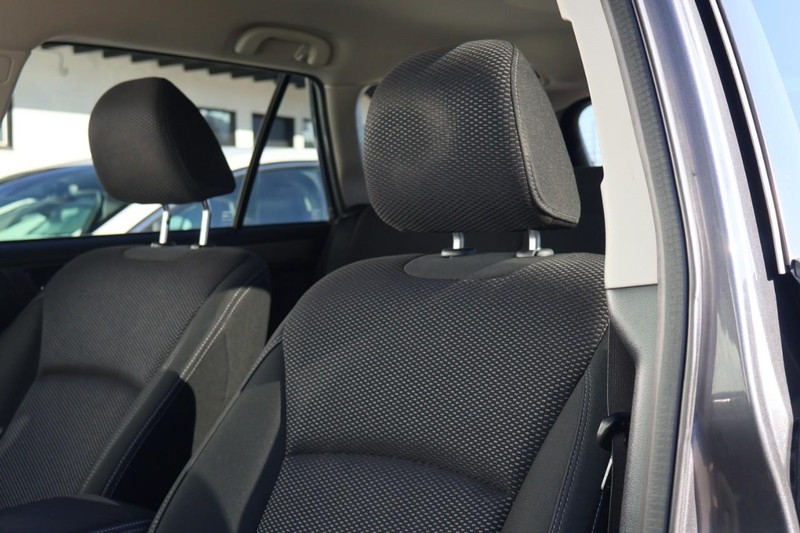 Subaru Outback Vehicle Full-screen Gallery Image 19