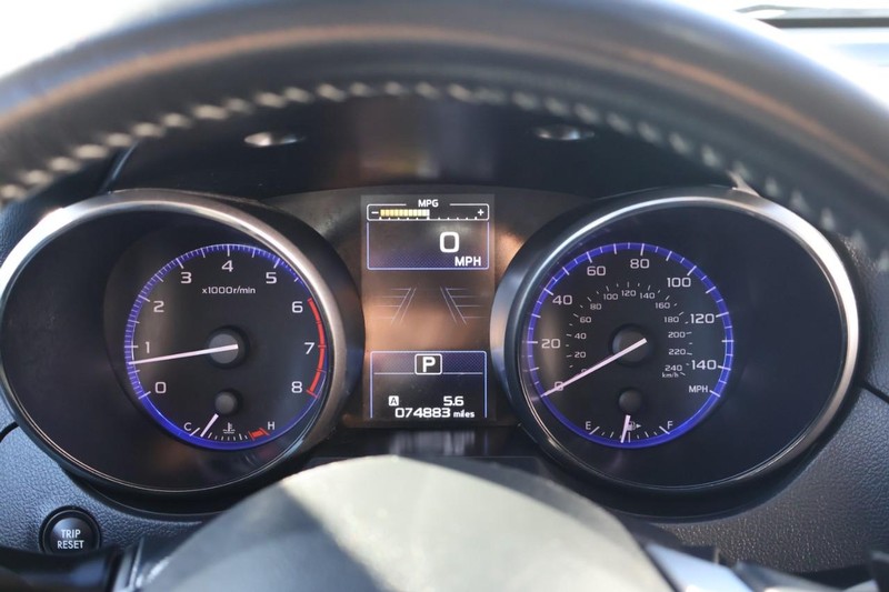 Subaru Outback Vehicle Full-screen Gallery Image 25