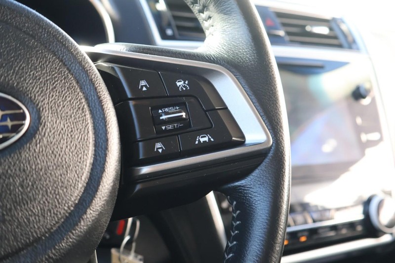 Subaru Outback Vehicle Full-screen Gallery Image 28