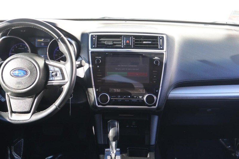 Subaru Outback Vehicle Full-screen Gallery Image 29