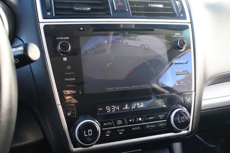 Subaru Outback Vehicle Full-screen Gallery Image 31