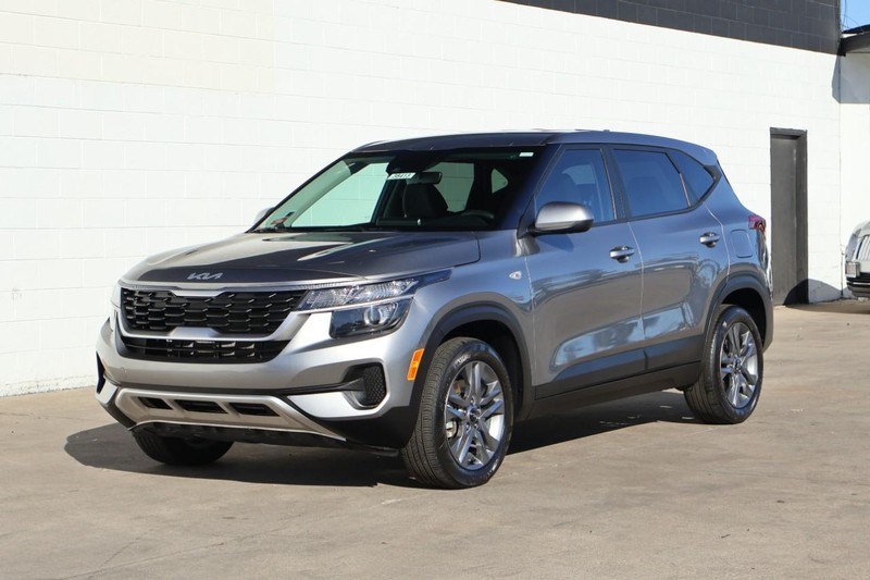 Kia Seltos Vehicle Full-screen Gallery Image 12