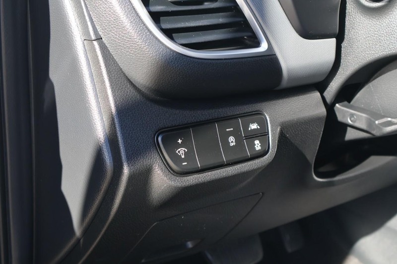 Kia Seltos Vehicle Full-screen Gallery Image 17