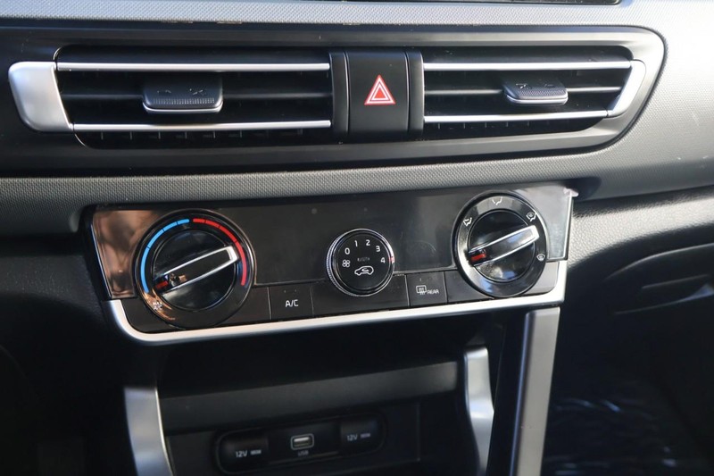 Kia Seltos Vehicle Full-screen Gallery Image 31