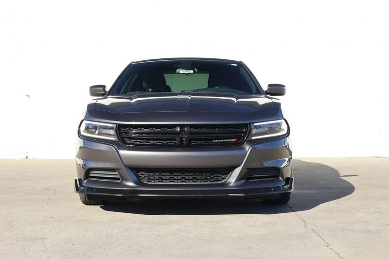 Dodge Charger Vehicle Full-screen Gallery Image 02