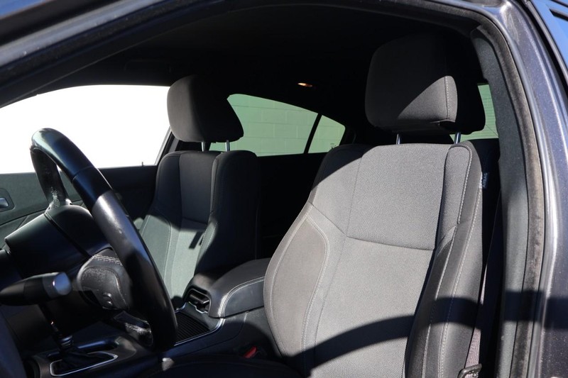 Dodge Charger Vehicle Full-screen Gallery Image 20