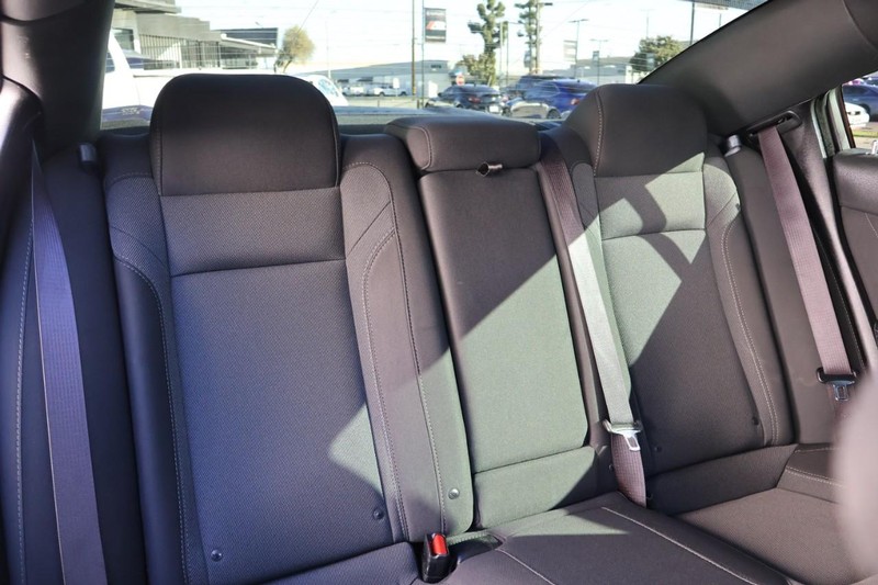 Dodge Charger Vehicle Full-screen Gallery Image 24