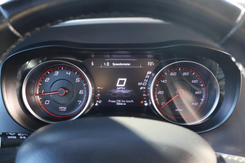 Dodge Charger Vehicle Full-screen Gallery Image 26