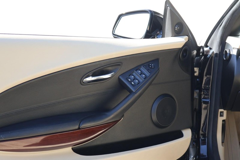 BMW 6 Series Vehicle Full-screen Gallery Image 16