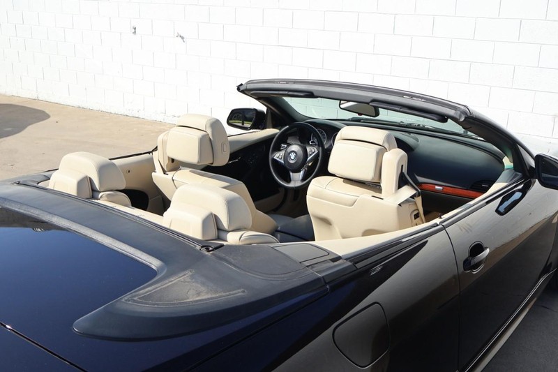 BMW 6 Series Vehicle Full-screen Gallery Image 25