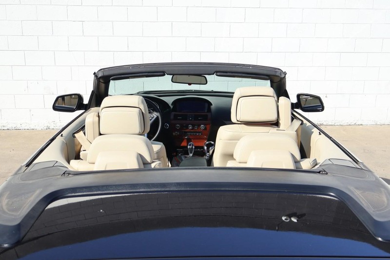 BMW 6 Series Vehicle Full-screen Gallery Image 30