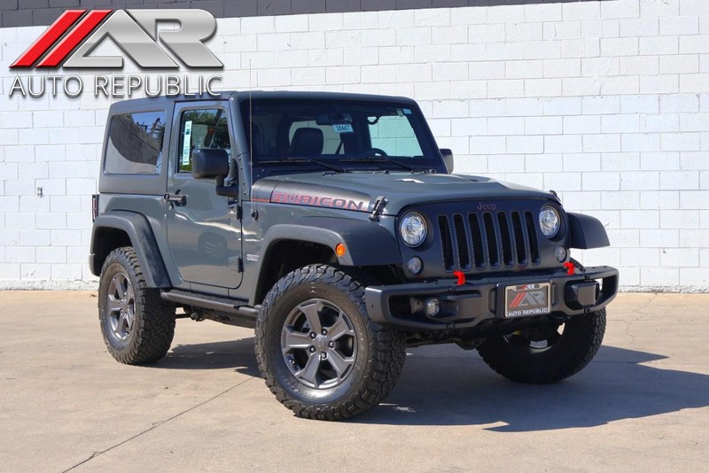 Jeep Wrangler Vehicle Full-screen Gallery Image 01