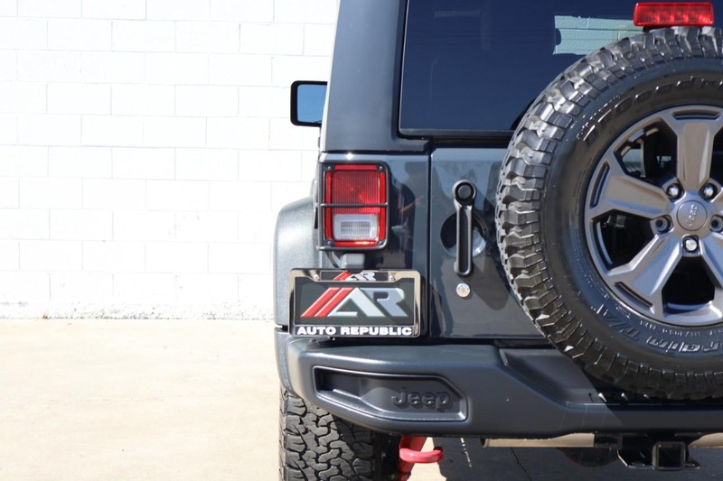 Jeep Wrangler Vehicle Full-screen Gallery Image 07