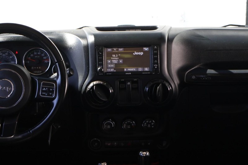 Jeep Wrangler Vehicle Full-screen Gallery Image 28