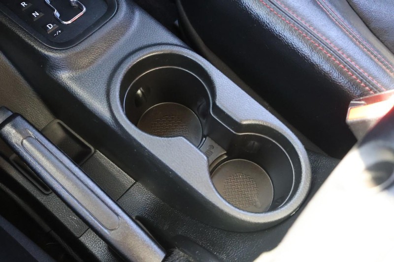 Jeep Wrangler Vehicle Full-screen Gallery Image 32