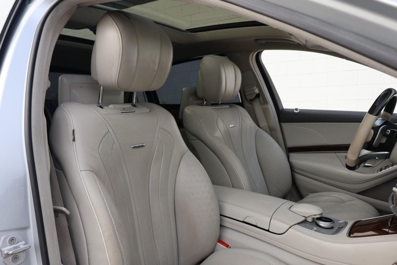 Mercedes-Benz S 63 AMG Vehicle Full-screen Gallery Image 25