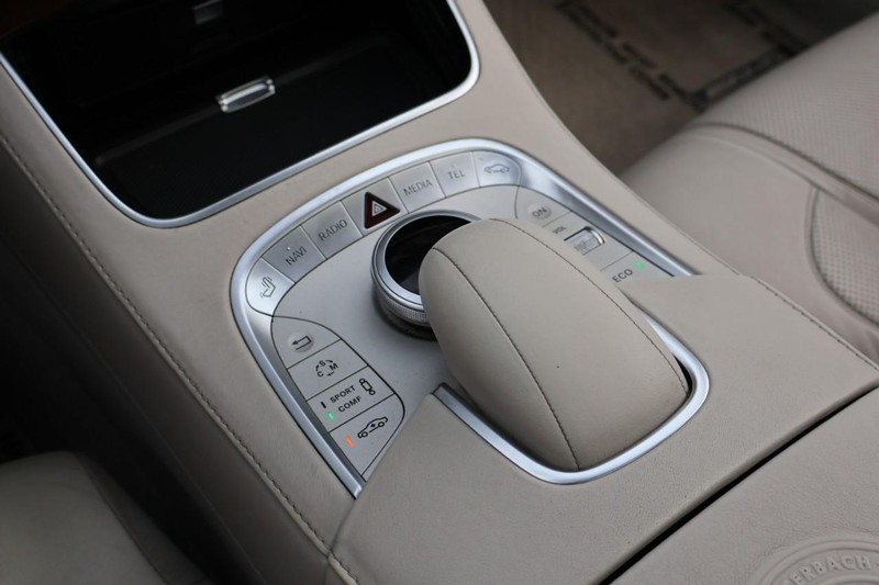 Mercedes-Benz S 63 AMG Vehicle Full-screen Gallery Image 48
