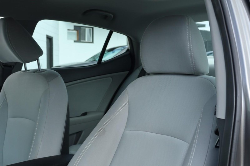 Kia Optima Vehicle Full-screen Gallery Image 20