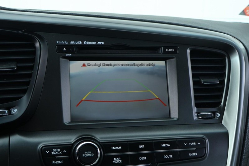 Kia Optima Vehicle Full-screen Gallery Image 31