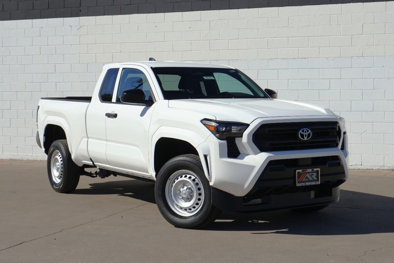 Toyota Tacoma Vehicle Full-screen Gallery Image 02