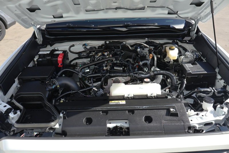 Toyota Tacoma Vehicle Full-screen Gallery Image 13