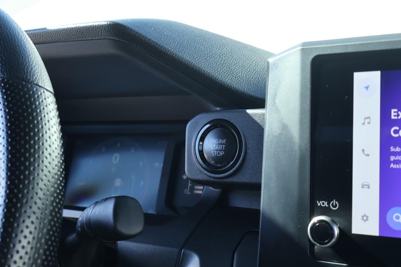 Toyota Tacoma Vehicle Full-screen Gallery Image 30