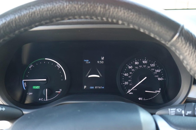 Toyota Sienna Vehicle Full-screen Gallery Image 32