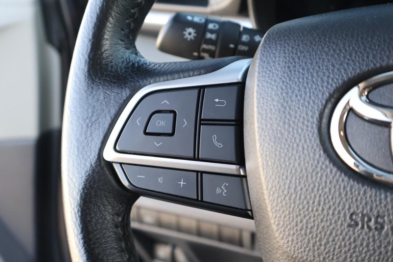 Toyota Sienna Vehicle Full-screen Gallery Image 34