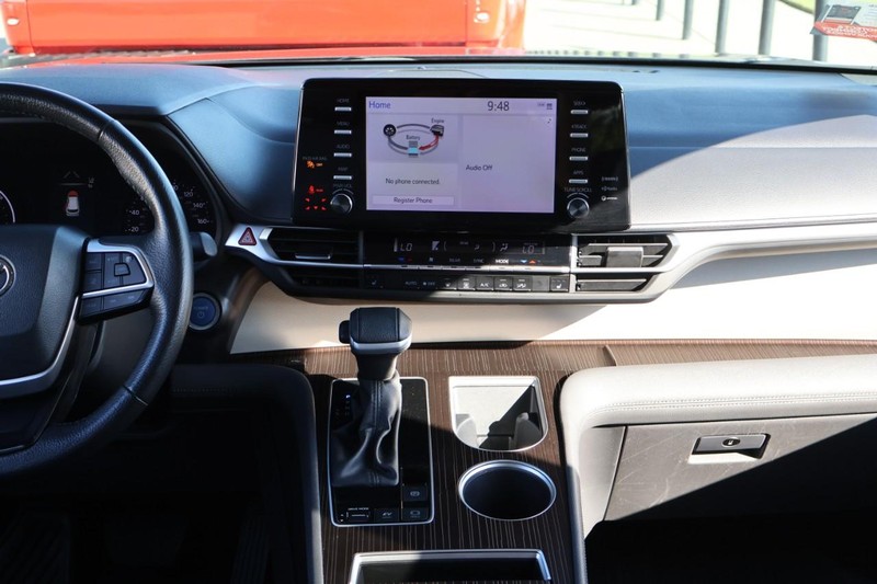 Toyota Sienna Vehicle Full-screen Gallery Image 37